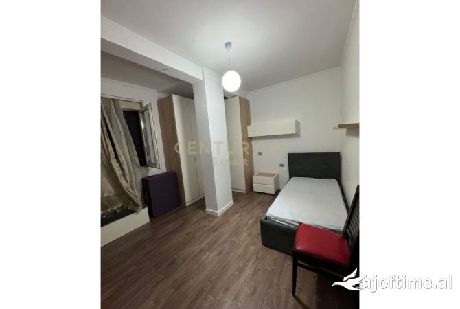 Shtepi me qera 2+1 ne Tirane - 650 Euro