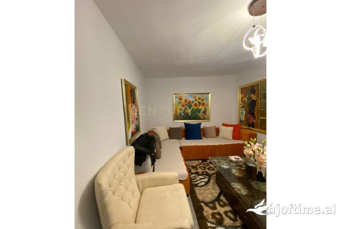 Shtepi me qera Apartament ne Tirane, 2+1, Mobilimi E mobiluar, Pagesa 550  Euro.