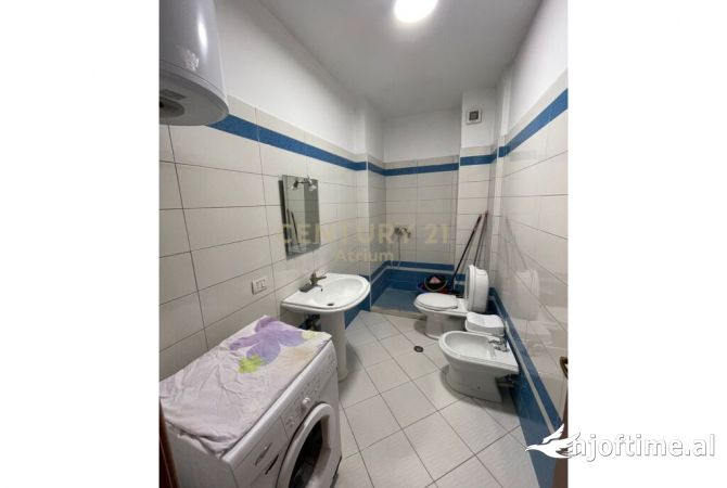Shtepi me qera Apartament ne Tirane, 2+1, Mobilimi E mobiluar, Pagesa 500  Euro.