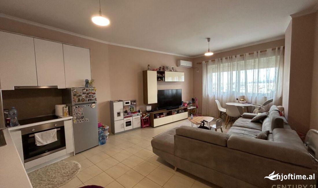 Shtepi me qera Apartament ne Tirane, 1+1, Mobilimi E mobiluar, Pagesa 550  Euro.