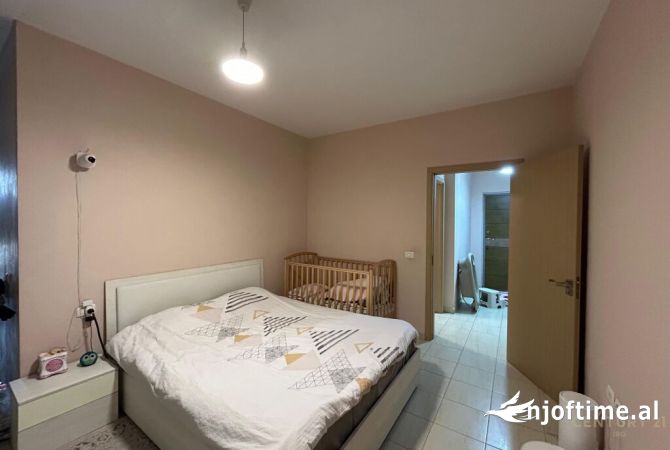 Shtepi me qera Apartament ne Tirane, 1+1, Mobilimi E mobiluar, Pagesa 550  Euro.