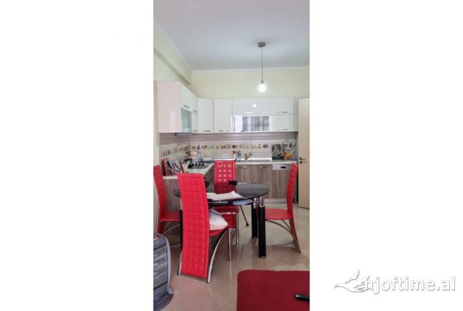 Shtepi ne shitje 1+1 ne Tirane - 90,000 Euro