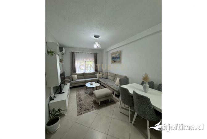 Shtepi me qera 2+1 ne Tirane - 600 Euro