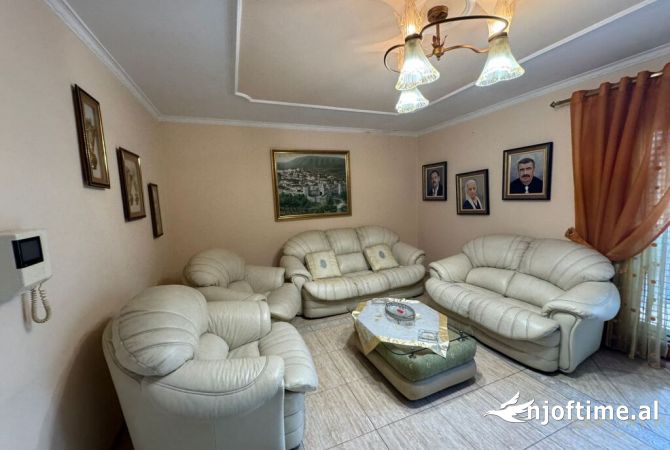 Shtepi ne shitje 2+1 ne Tirane - 200,000 Euro