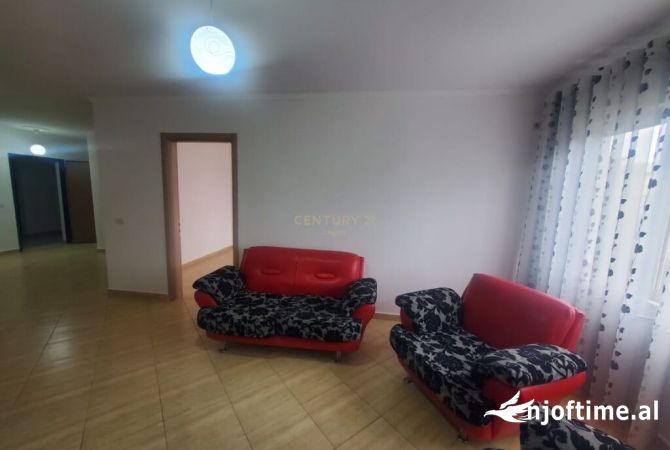 Shtepi ne shitje Apartament ne Tirane, 1+1, Mobilimi Bosh, pa mobiluar, Pagesa 92,000  Euro.
