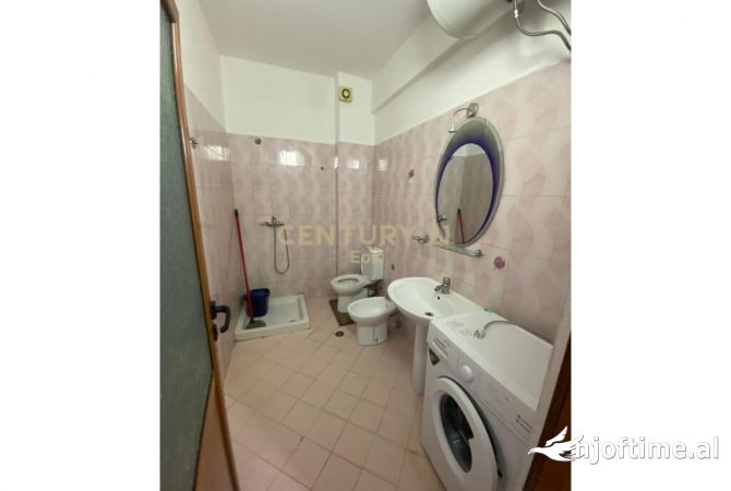 Shtepi ne shitje Apartament ne Durres, 1+1, Mobilimi E mobiluar, Pagesa 80,000  Euro.