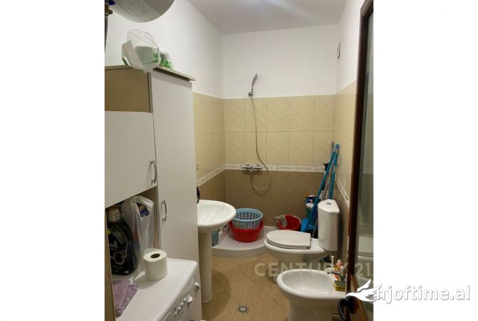 Shtepi ne shitje Apartament ne Durres, Garsoniere, Mobilimi E mobiluar, Pagesa 49,000  Euro.