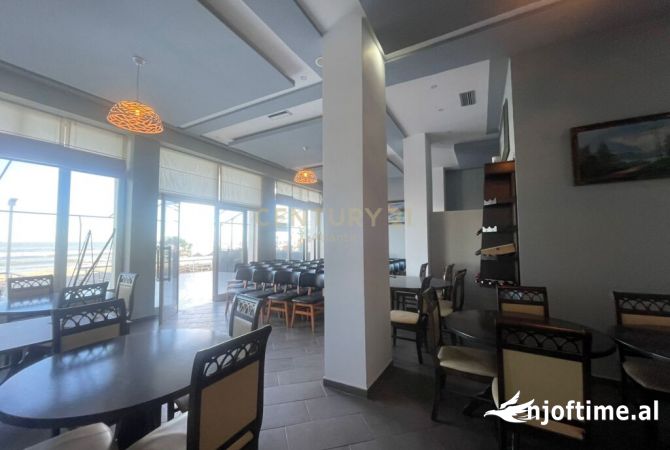 Ambient biznesi me qera 2+1 ne Durres - 2,200 Euro