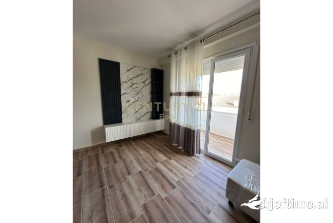 Shtepi ne shitje Apartament ne Durres, 1+1, Mobilimi E mobiluar, Pagesa 135,000  Euro.