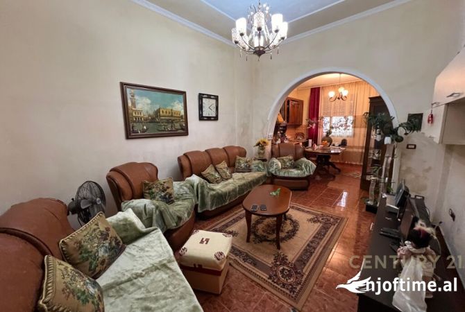 Shtepi ne shitje 5+1 ne Durres - 150,000 Euro