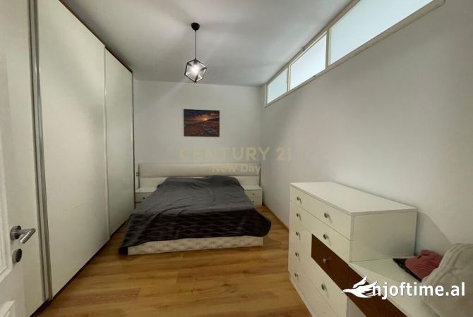 Shtepi ne shitje Apartament ne Durres, 2+1, Mobilimi E mobiluar, Pagesa 165,000  Euro.