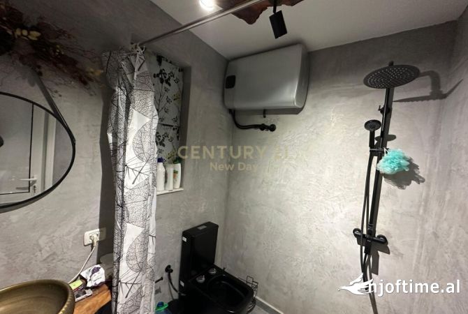 Shtepi ne shitje Apartament ne Durres, Garsoniere, Mobilimi E mobiluar, Pagesa 56,000  Euro.