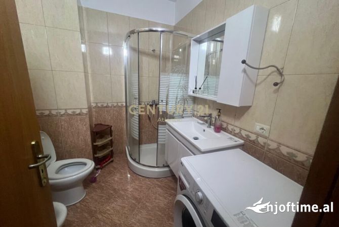 Shtepi ne shitje Apartament ne Durres, 2+1, Mobilimi E mobiluar, Pagesa 254,000  Euro.