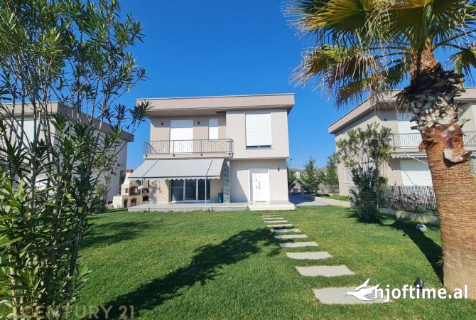 Shtepi ne shitje Vila Luksoze ne Durres, 3+1, Mobilimi Bosh, pa mobiluar, Pagesa 370,000  Euro.