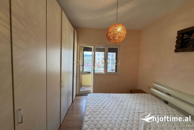 Shtepi ne shitje Apartament ne Durres, 3+1, Mobilimi Pjeserisht e mobiluar, Pagesa 93,000  Euro.