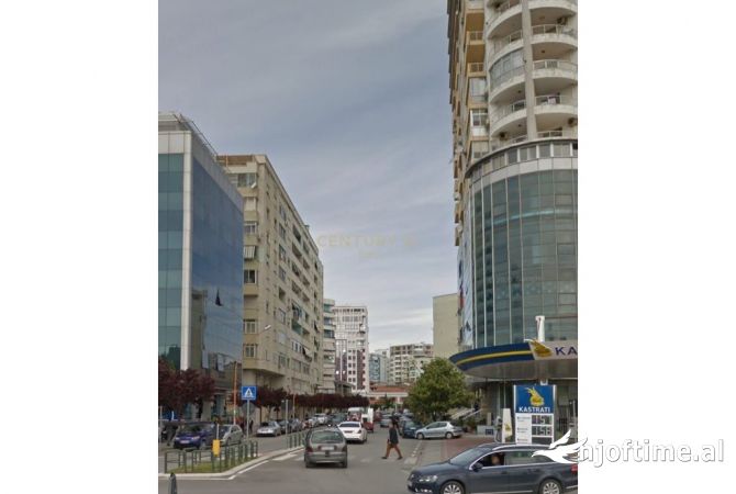 Ambiente Commerciale in Vendita 2+1 a Durazzo - 320,000 Euro
