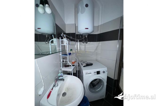 Shtepi ne shitje Apartament ne Durres, 1+1, Mobilimi Pjeserisht e mobiluar, Pagesa 76,000  Euro.