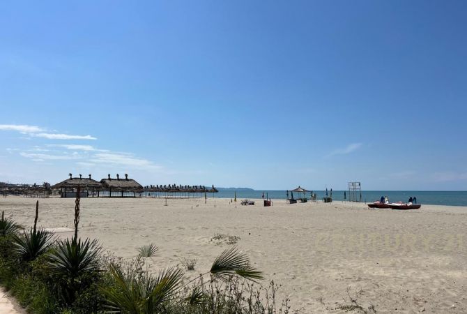 Shtepi ne shitje Apartament ne Durres, Garsoniere, Mobilimi Bosh, pa mobiluar, Pagesa 67,116  Euro.