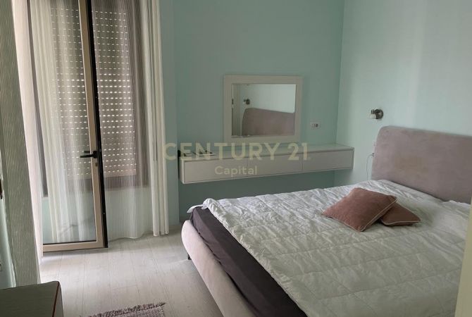 Shtepi ne shitje Vila Luksoze ne Durres, 3+1, Mobilimi E mobiluar, Pagesa 550,000  Euro.