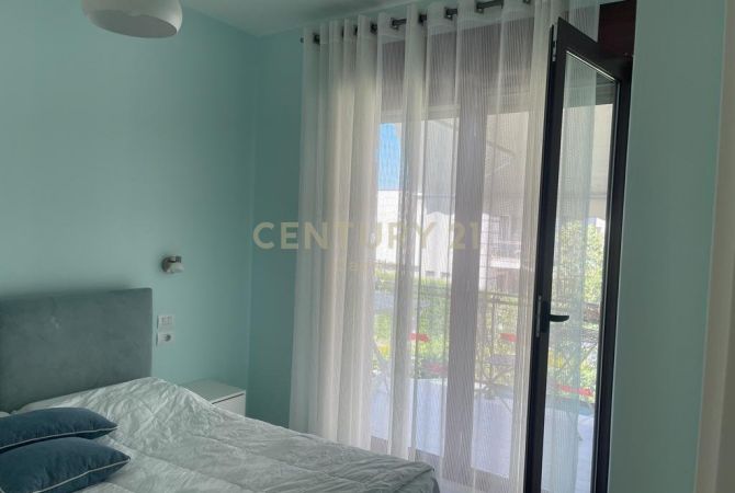 Shtepi ne shitje Vila Luksoze ne Durres, 3+1, Mobilimi E mobiluar, Pagesa 550,000  Euro.