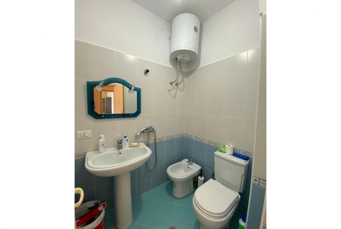 Shtepi ne shitje Apartament ne Durres, 2+1, Mobilimi Pjeserisht e mobiluar, Pagesa 145,000  Euro.