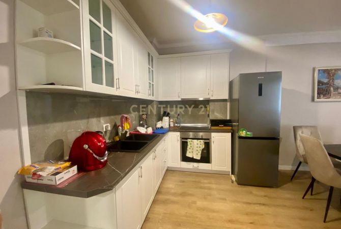 Shtepi ne shitje Apartament ne Durres, 1+1, Mobilimi E mobiluar, Pagesa 100,000  Euro.