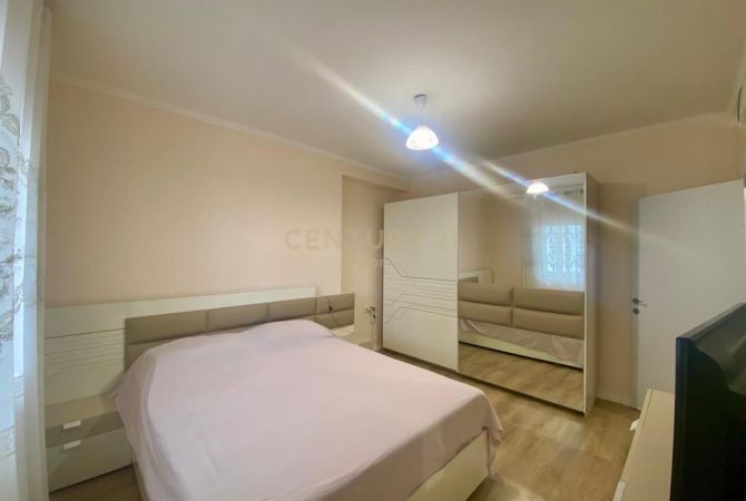 Shtepi ne shitje Apartament ne Durres, 1+1, Mobilimi E mobiluar, Pagesa 100,000  Euro.