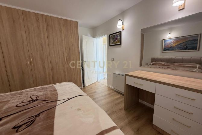 Shtepi ne shitje Apartament ne Durres, 2+1, Mobilimi E mobiluar, Pagesa 500,000  Euro.
