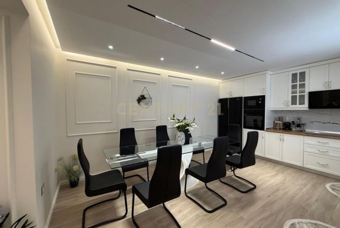 Shtepi ne shitje Apartament ne Durres, 2+1, Mobilimi E mobiluar, Pagesa 500,000  Euro.