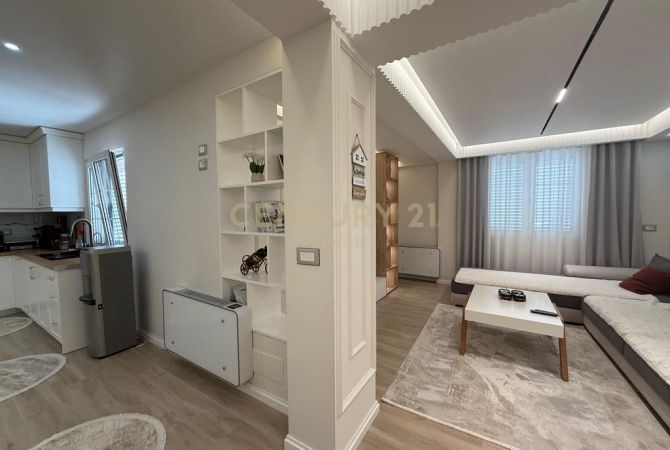 Shtepi ne shitje Apartament ne Durres, 2+1, Mobilimi E mobiluar, Pagesa 500,000  Euro.