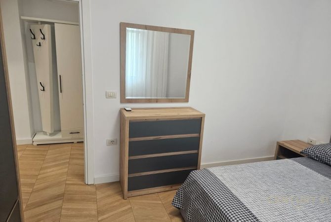 Shtepi ne shitje Apartament ne Durres, 2+1, Mobilimi E mobiluar, Pagesa 110,000  Euro.