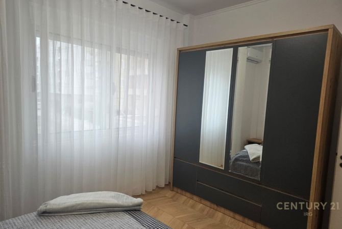 Shtepi ne shitje Apartament ne Durres, 2+1, Mobilimi E mobiluar, Pagesa 110,000  Euro.