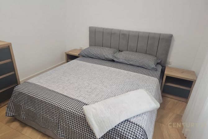 Shtepi ne shitje Apartament ne Durres, 2+1, Mobilimi E mobiluar, Pagesa 110,000  Euro.