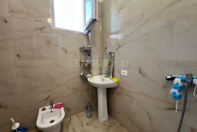 Shtepi ne shitje Apartament ne Durres, 1+1, Mobilimi E mobiluar, Pagesa 72,000  Euro.