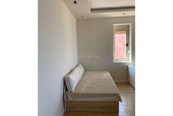 Shtepi ne shitje Apartament ne Durres, 1+1, Mobilimi E mobiluar, Pagesa 150,000  Euro.