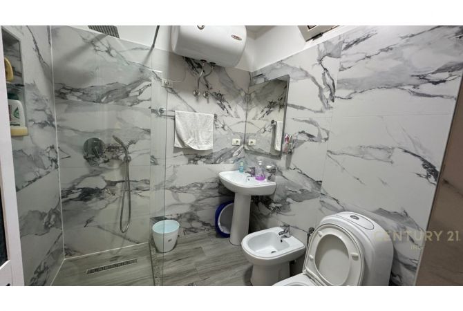 Shtepi ne shitje Apartament ne Durres, 1+1, Mobilimi E mobiluar, Pagesa 182,000  Euro.