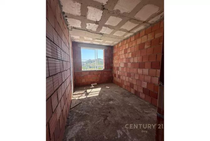 Apartment for sale in Durres 2+1, Emty