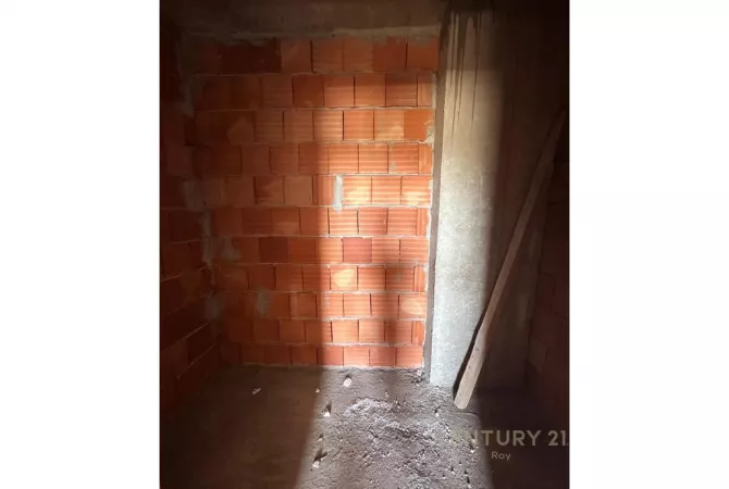 Apartment for sale in Durres 2+1, Emty