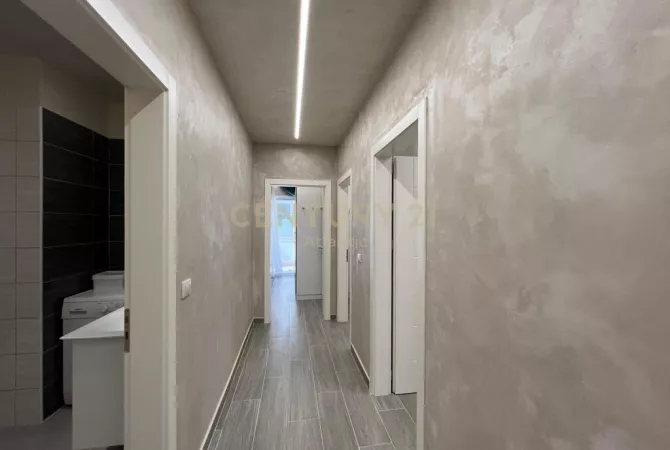 Shtepi ne shitje Apartament ne Durres, 3+1, Mobilimi E mobiluar, Pagesa 280,000  Euro.