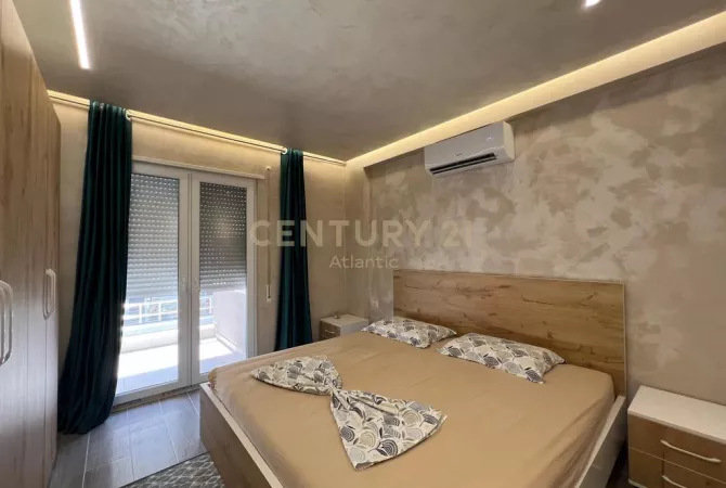 Shtepi ne shitje Apartament ne Durres, 3+1, Mobilimi E mobiluar, Pagesa 280,000  Euro.