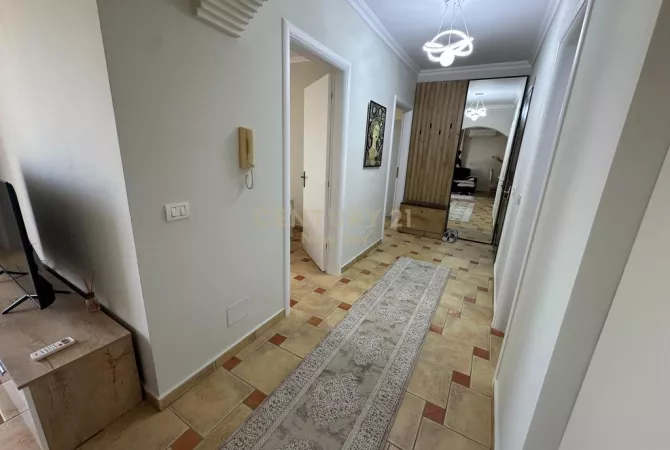 Shtepi ne shitje Apartament ne Durres, 2+1, Mobilimi E mobiluar, Pagesa 225,000  Euro.