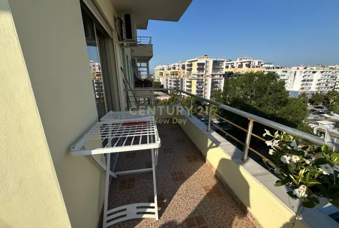Shtepi ne shitje Apartament ne Durres, 2+1, Mobilimi E mobiluar, Pagesa 225,000  Euro.