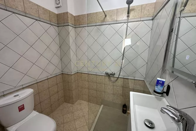 Shtepi ne shitje Apartament ne Durres, 2+1, Mobilimi E mobiluar, Pagesa 225,000  Euro.