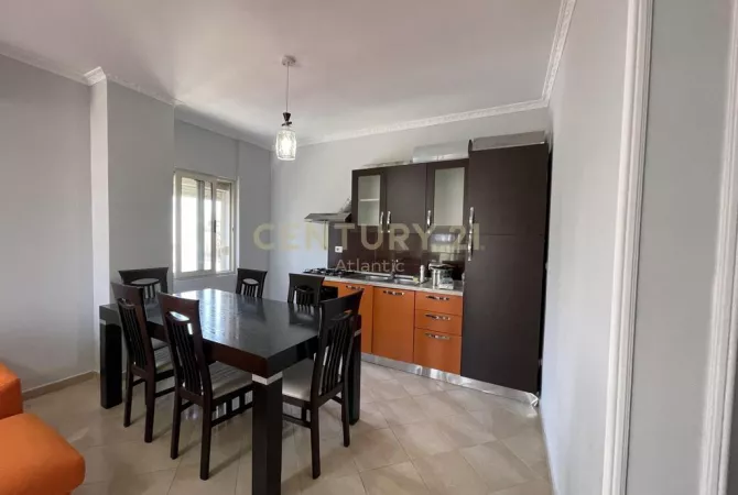 Shtepi ne shitje Apartament ne Durres, 2+1, Mobilimi E mobiluar, Pagesa 128,000  Euro.