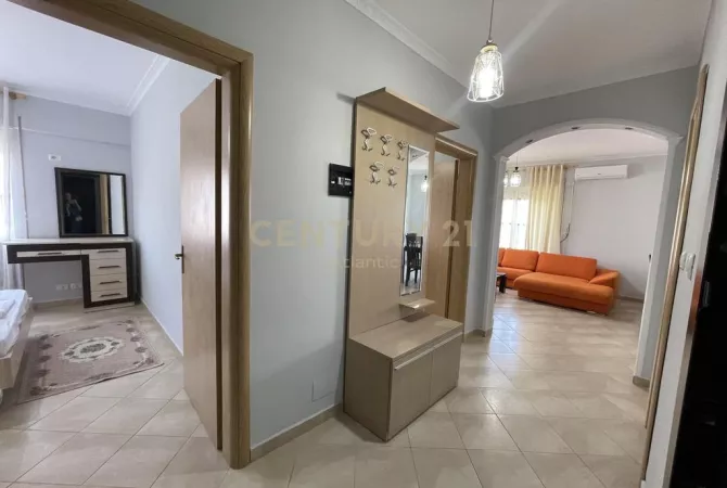 Shtepi ne shitje Apartament ne Durres, 2+1, Mobilimi E mobiluar, Pagesa 128,000  Euro.