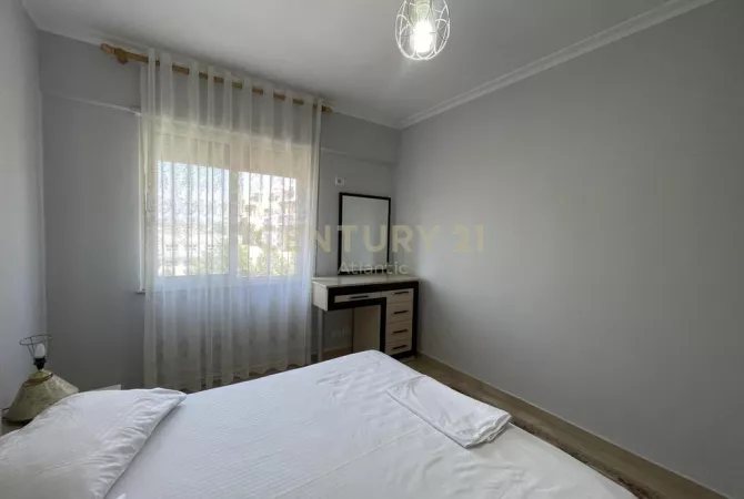 Shtepi ne shitje Apartament ne Durres, 2+1, Mobilimi E mobiluar, Pagesa 128,000  Euro.