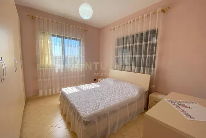 Shtepi ne shitje Shtepi Private ne Durres, 6+1, Mobilimi Pjeserisht e mobiluar, Pagesa 255,000  Euro.