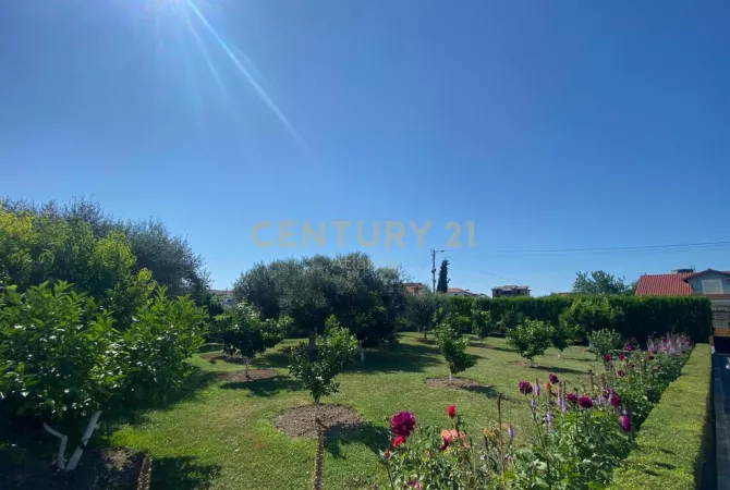 Shtepi ne shitje Shtepi Private ne Durres, 6+1, Mobilimi Pjeserisht e mobiluar, Pagesa 255,000  Euro.