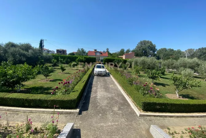 Shtepi ne shitje Shtepi Private ne Durres, 6+1, Mobilimi Pjeserisht e mobiluar, Pagesa 255,000  Euro.