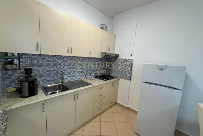 Shtepi ne shitje Apartament ne Durres, 2+1, Mobilimi E mobiluar, Pagesa 127,000  Euro.